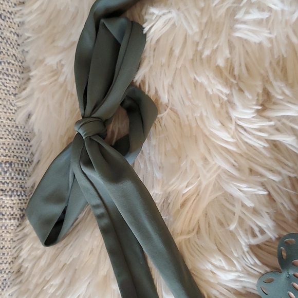 Shade & Shore Olive Green Bikini Top | 34D - Picture 4 of 10